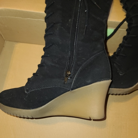 Rampage black suede wedge fur lace up zip side boots NWT size 8 - Picture 3 of 4